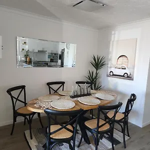 https://sunrise-on-the-beach.hotelsbyronbayaustralia.com