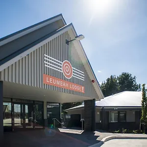 https://leumeah-lodge.hotels-canberra.com